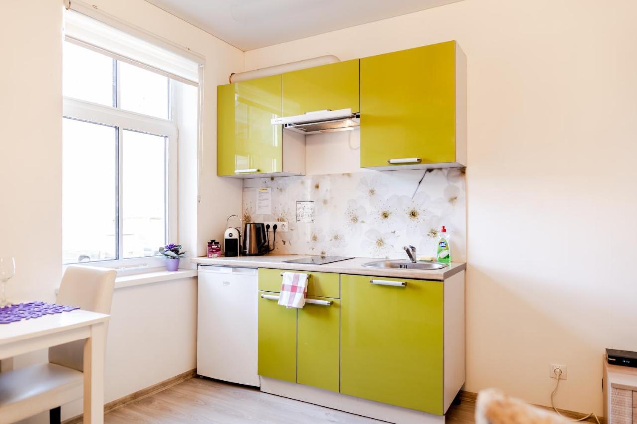 Contact Free Apartments With Free Parking Tallinn Kültér fotó