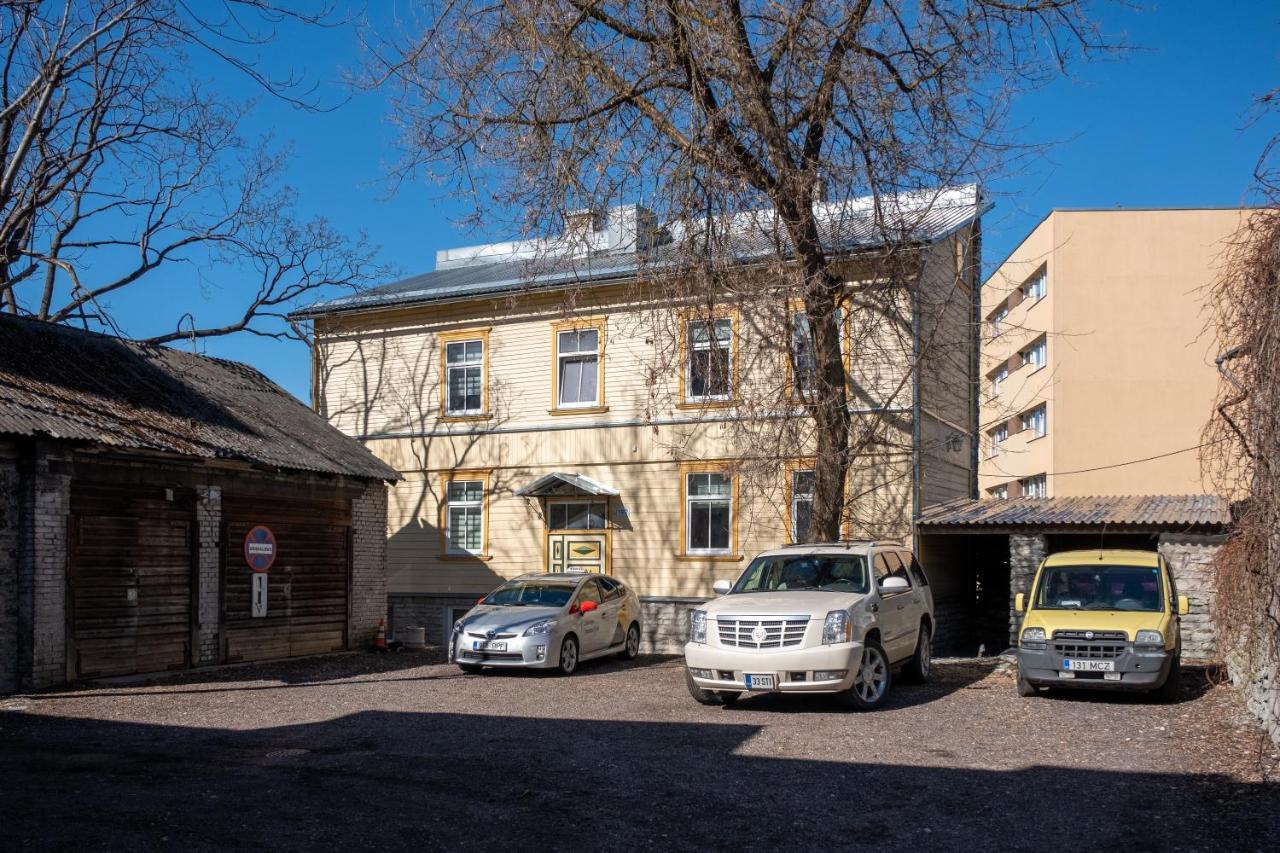 Contact Free Apartments With Free Parking Tallinn Kültér fotó